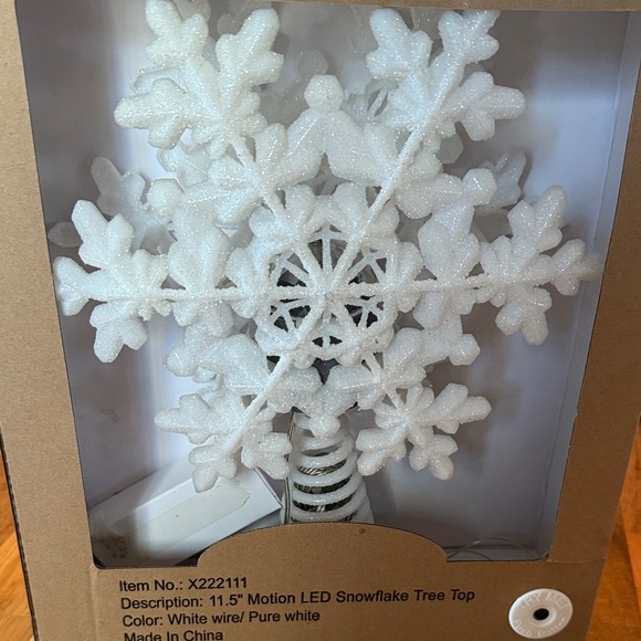 Glittering White Snowflake Tree Topper - Picture 4 of 6